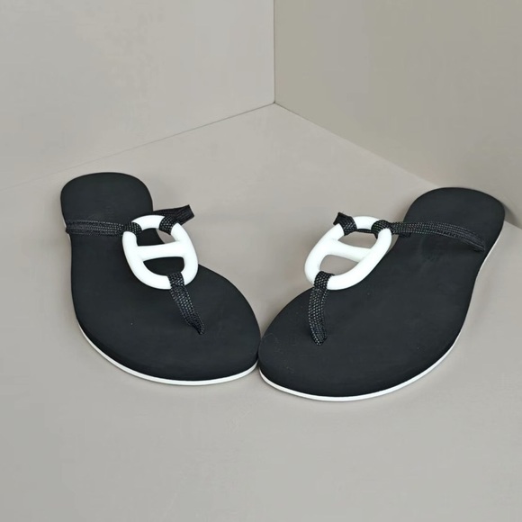 🚩steal authentic Hermes Black and White Sandals - Picture 2 of 5